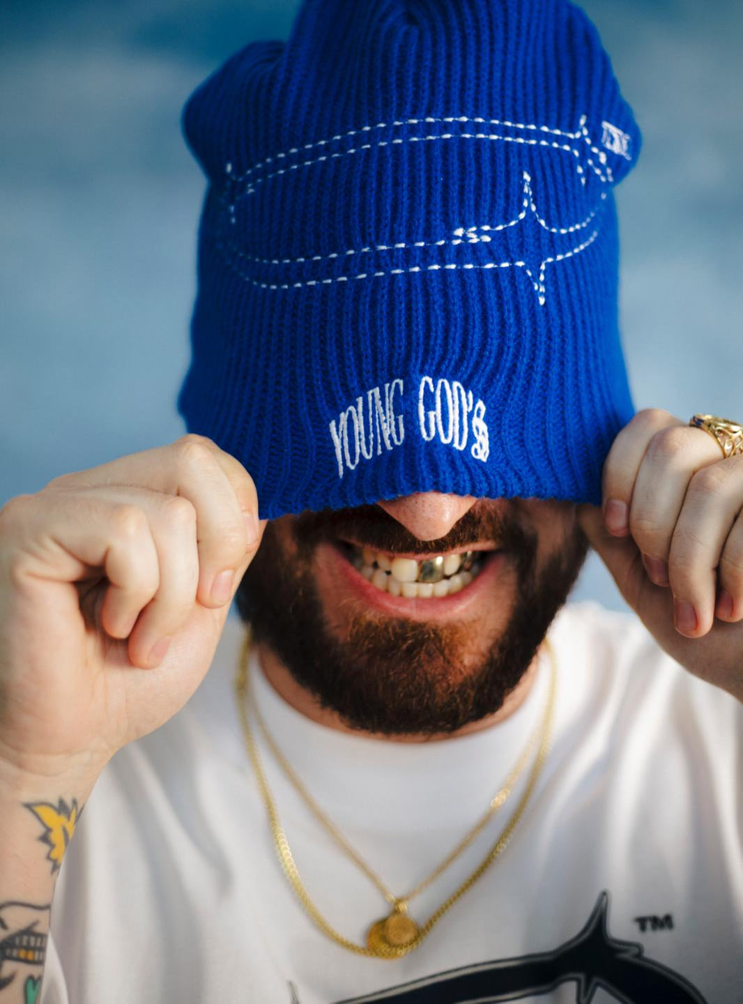 Halo Beanie – Black or Blue