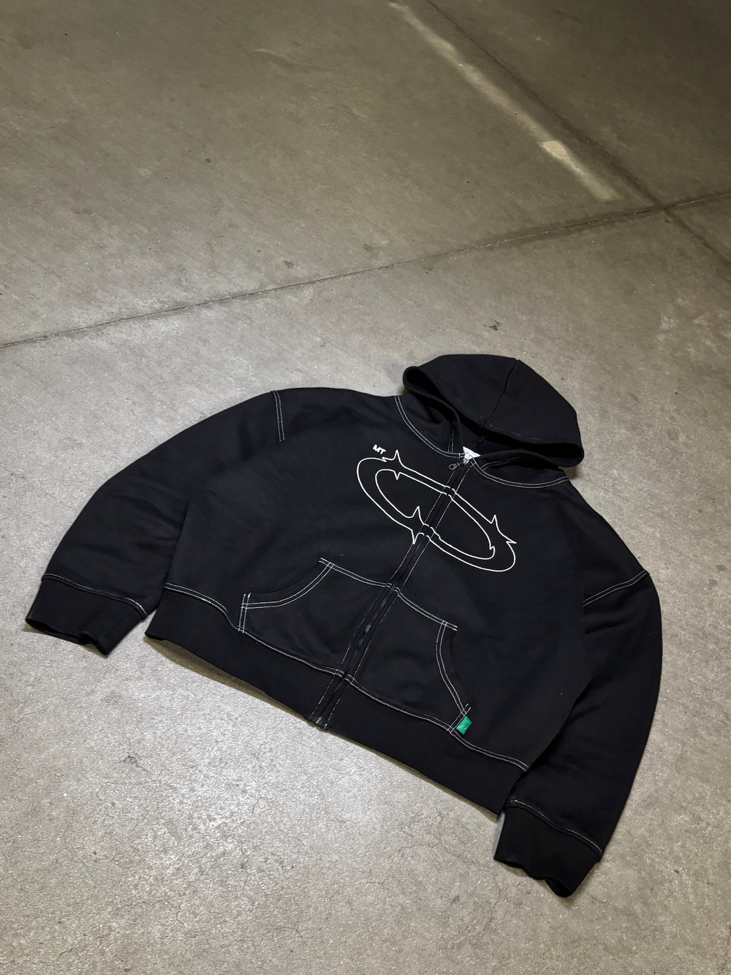 Halo Hoodie – Black (Zip-Up)